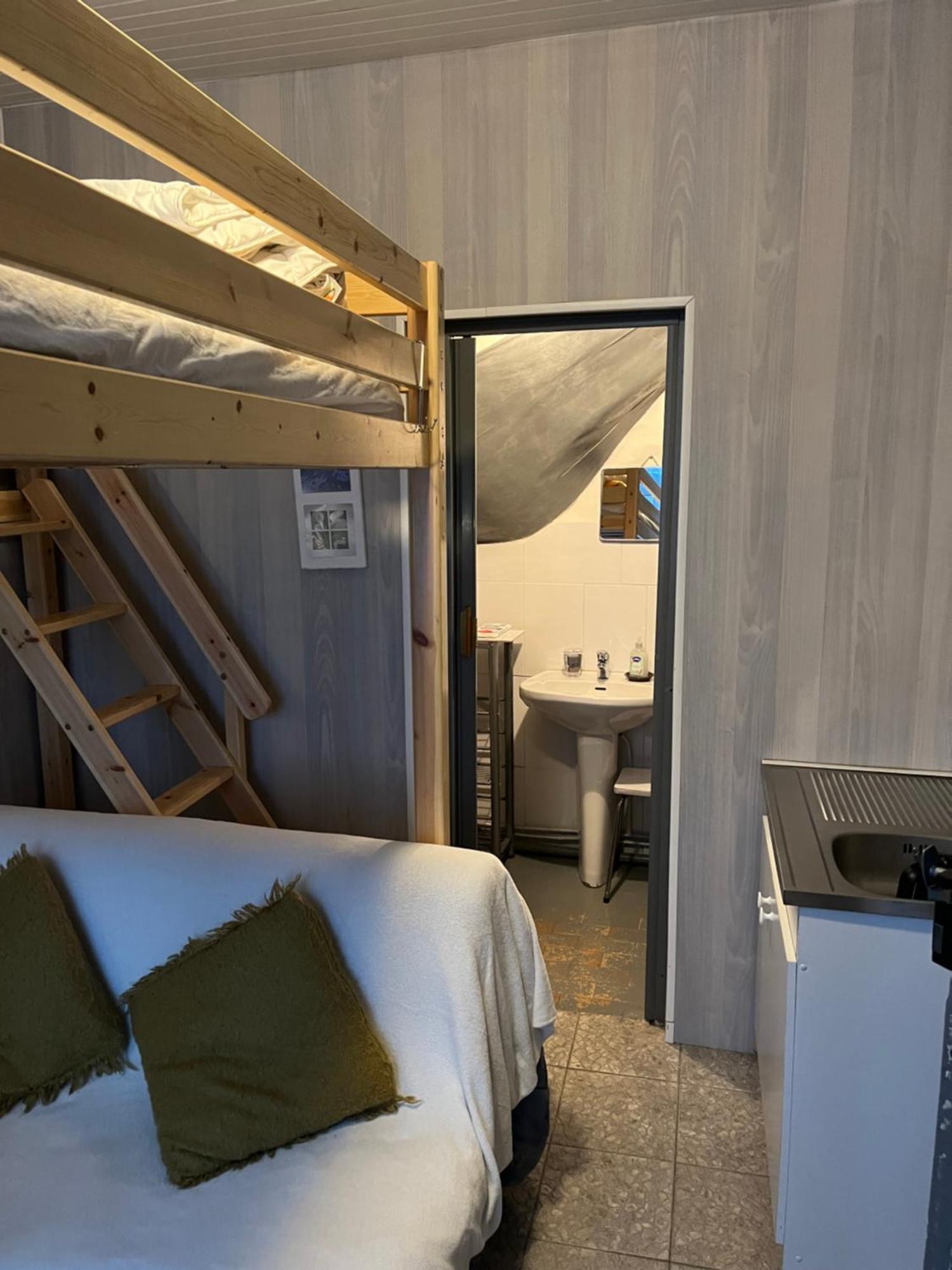 Studette Fonctionnelle Eaux Bonnes Apartman Kültér fotó